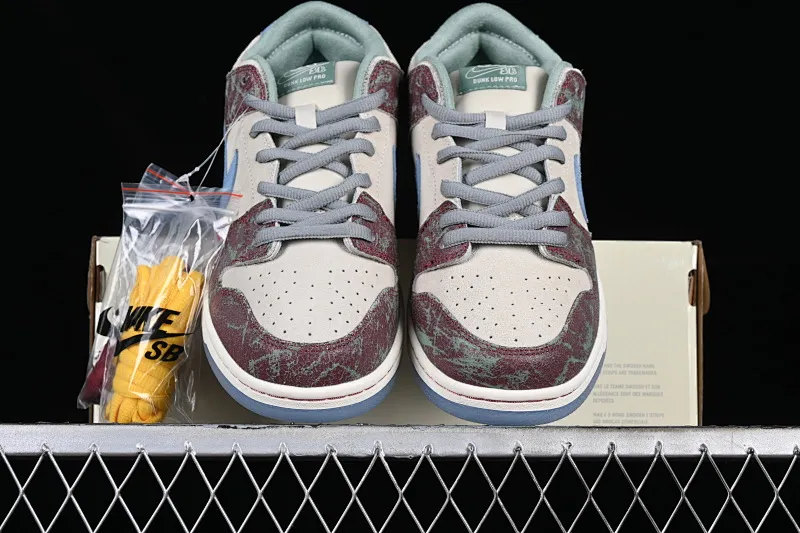 All categories Nk SB Dunk Series Nk SB Dunk Low low-top sneakers K version Crenshaw Skate Club x Nk SB Dunk Low joint model SB low-top sports and leisure sneakers FN4193-100